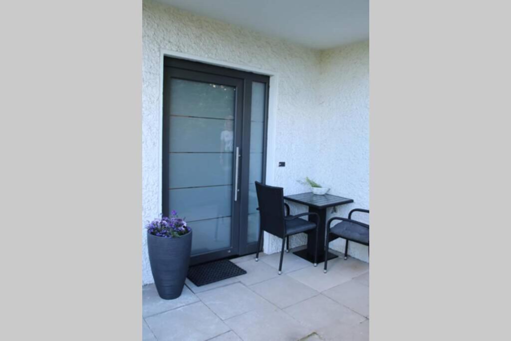 Moderne Ferienwohnung Mit Privatem Eingang - Rosa Kalletal Exterior foto
